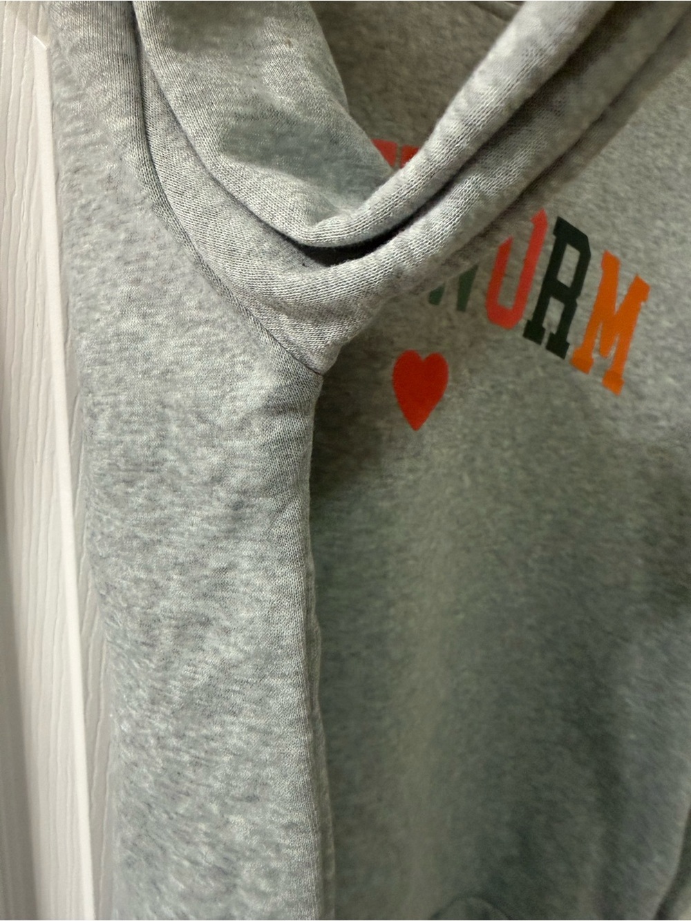 Bookworm Graphic Sweatshirt Gray Crewneck Size L – Cozy Reader Pullover - Picture 4 of 7